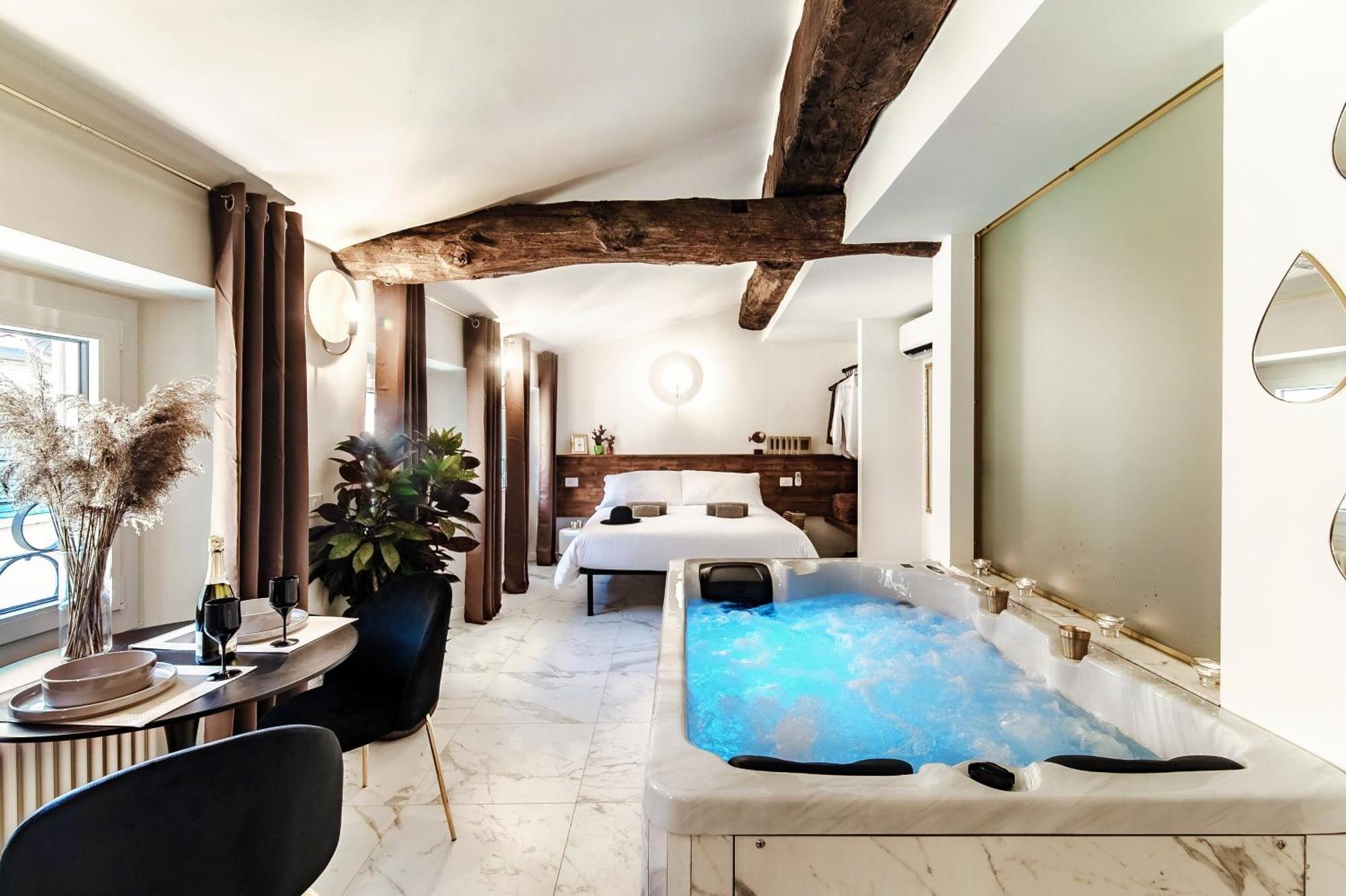 Sahara & Amazzonia Luxury Rooms- The House Of Travelers Como Luaran gambar