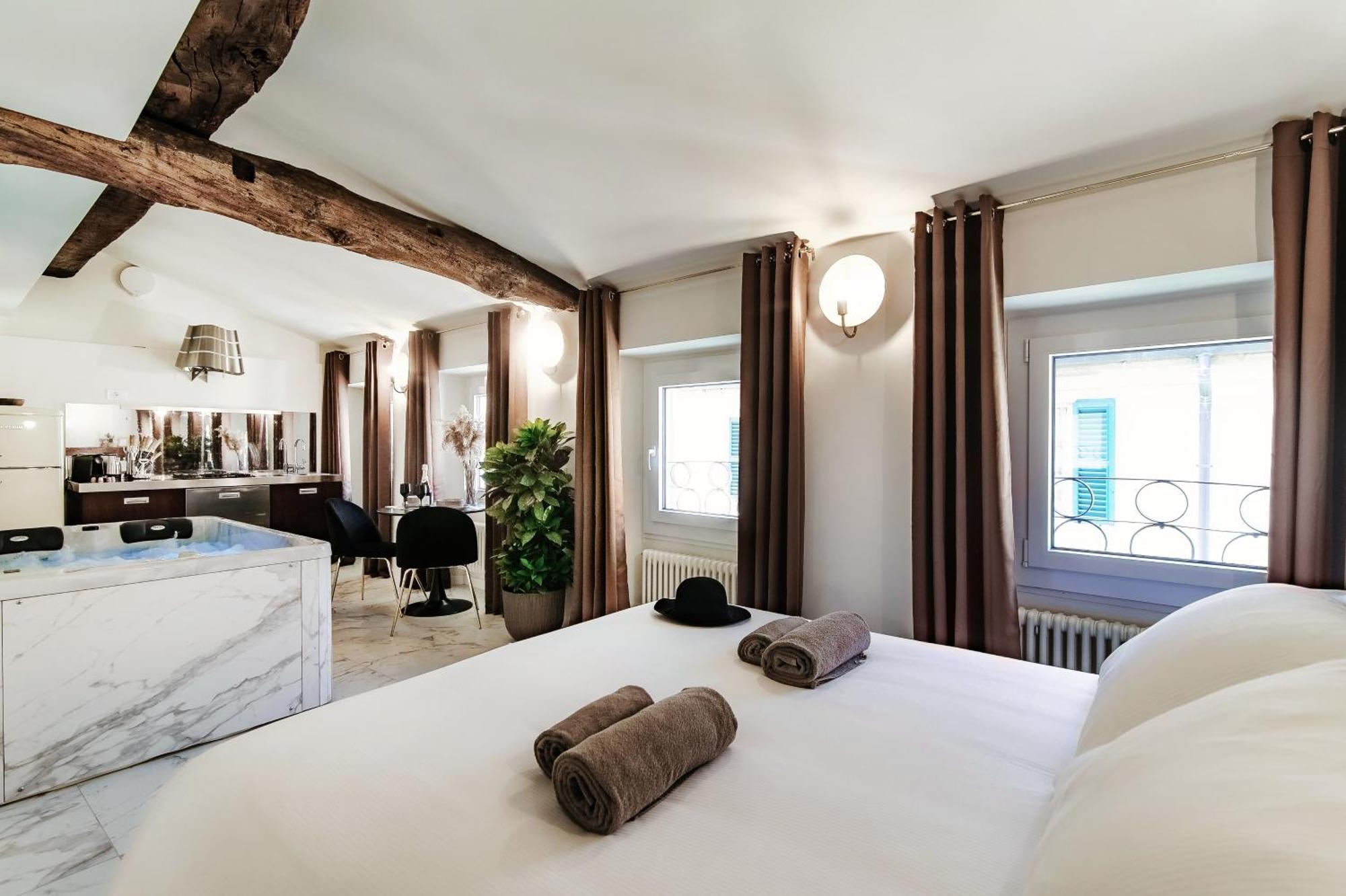 Sahara & Amazzonia Luxury Rooms- The House Of Travelers Como Luaran gambar