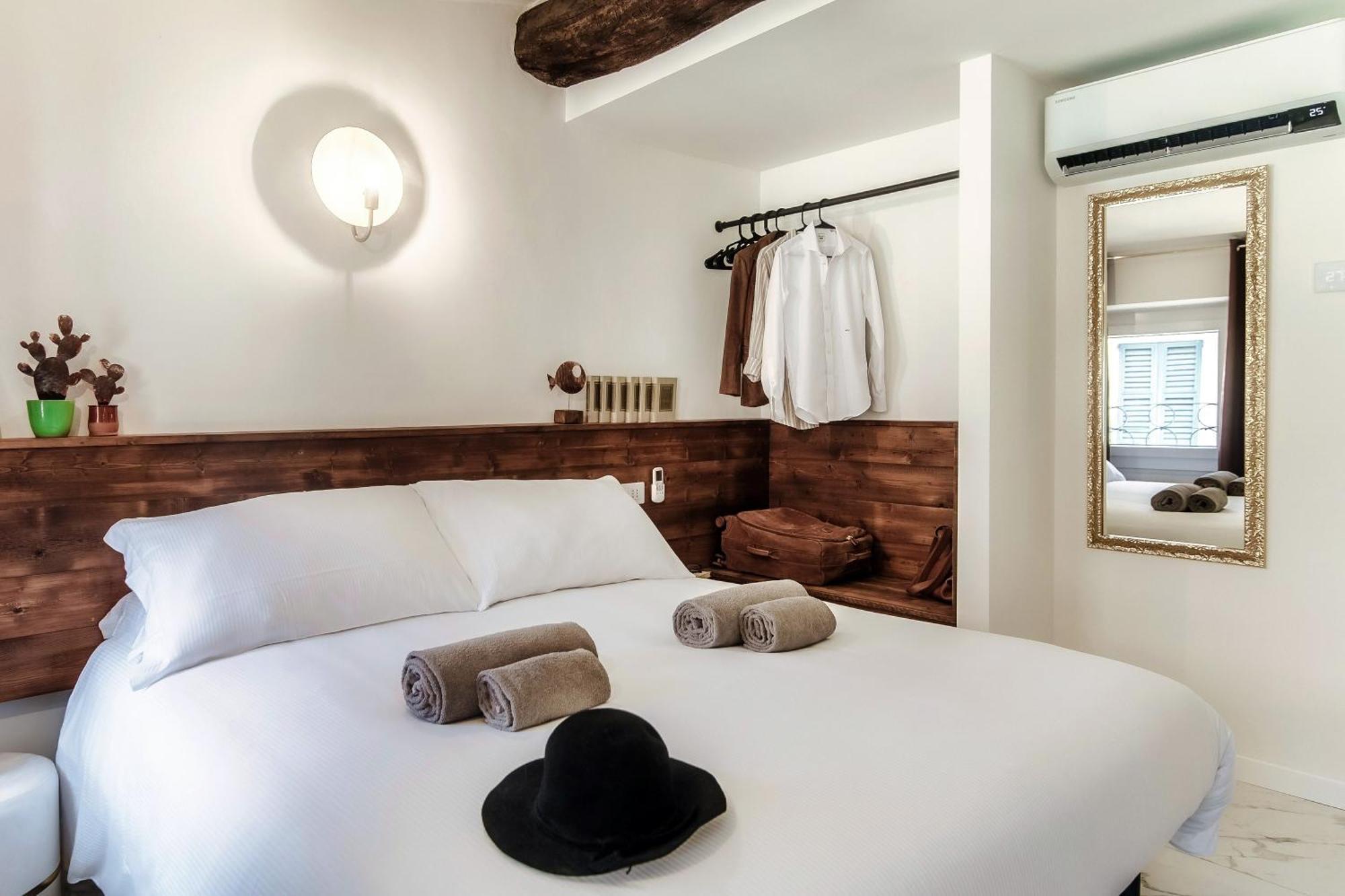 Sahara & Amazzonia Luxury Rooms- The House Of Travelers Como Luaran gambar