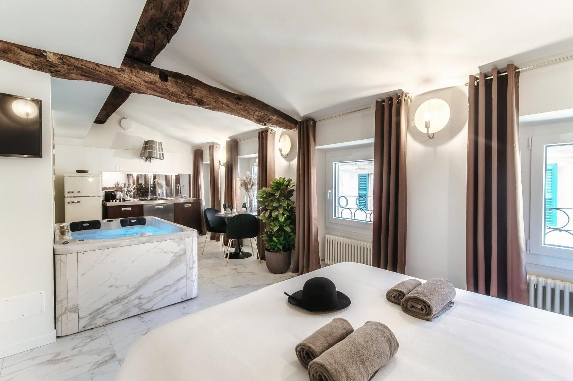 Sahara & Amazzonia Luxury Rooms- The House Of Travelers Como Luaran gambar