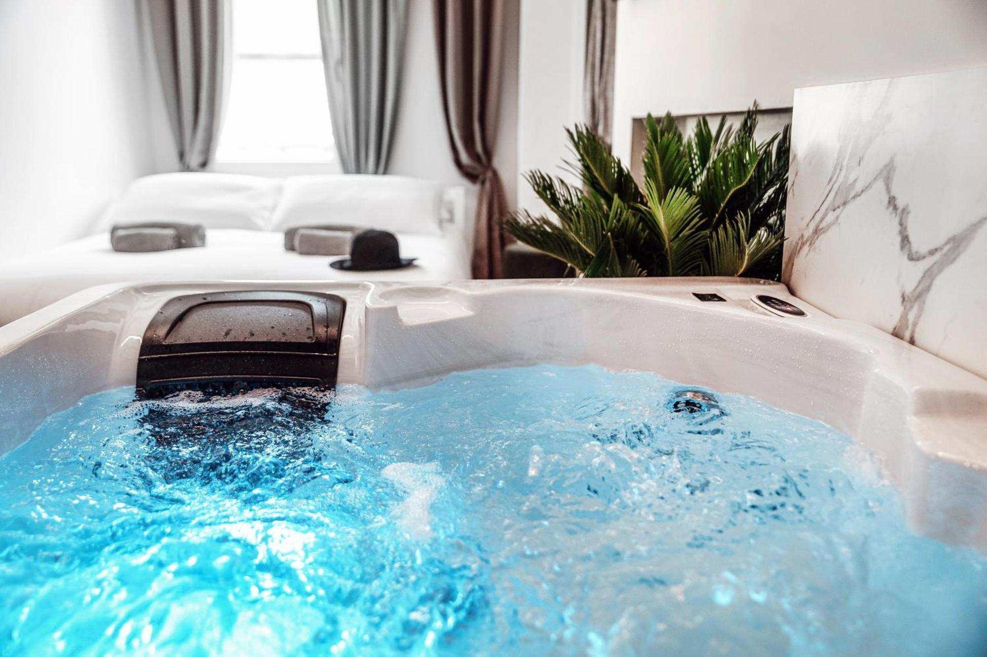 Sahara & Amazzonia Luxury Rooms- The House Of Travelers Como Luaran gambar