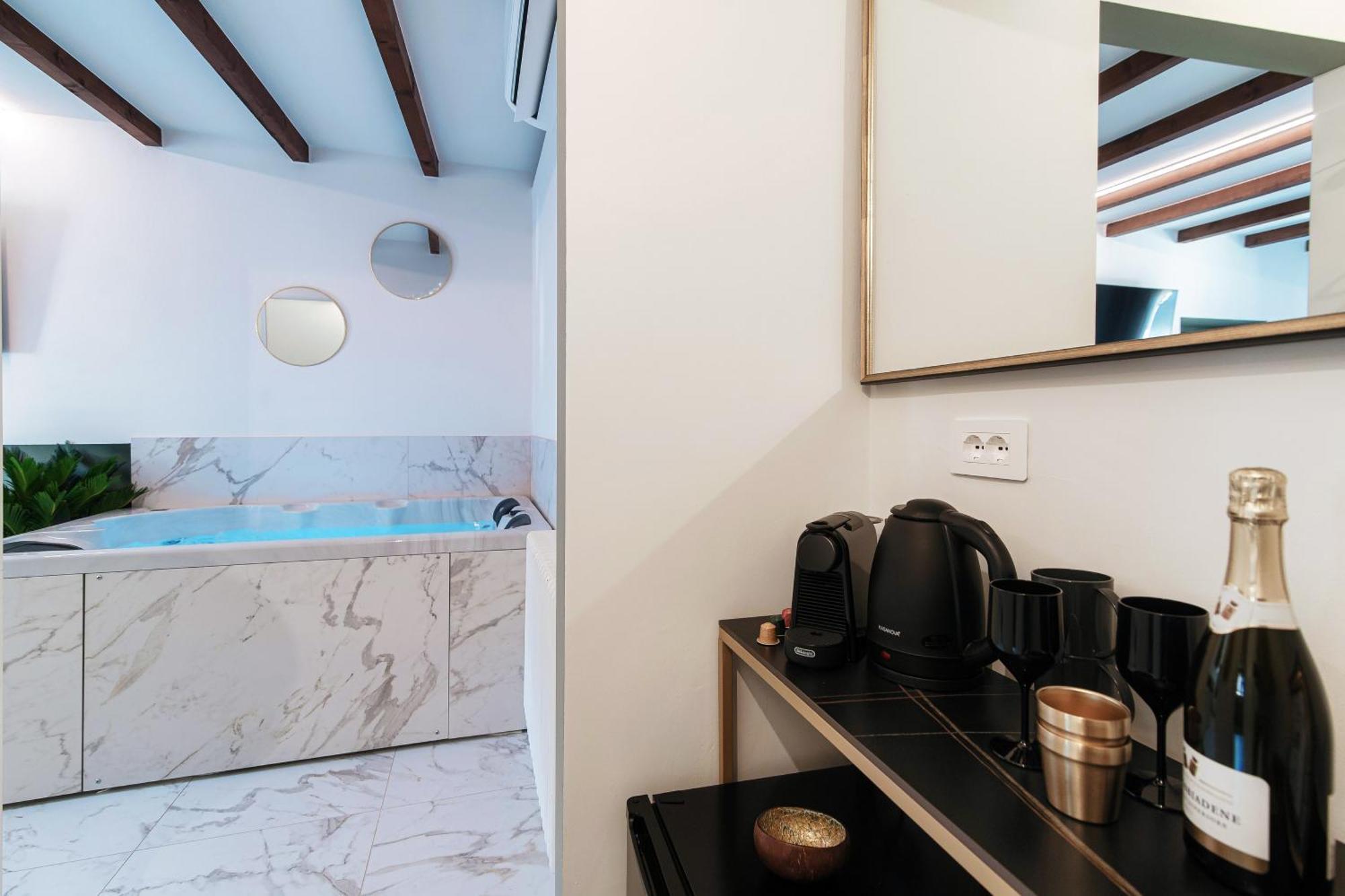 Sahara & Amazzonia Luxury Rooms- The House Of Travelers Como Luaran gambar