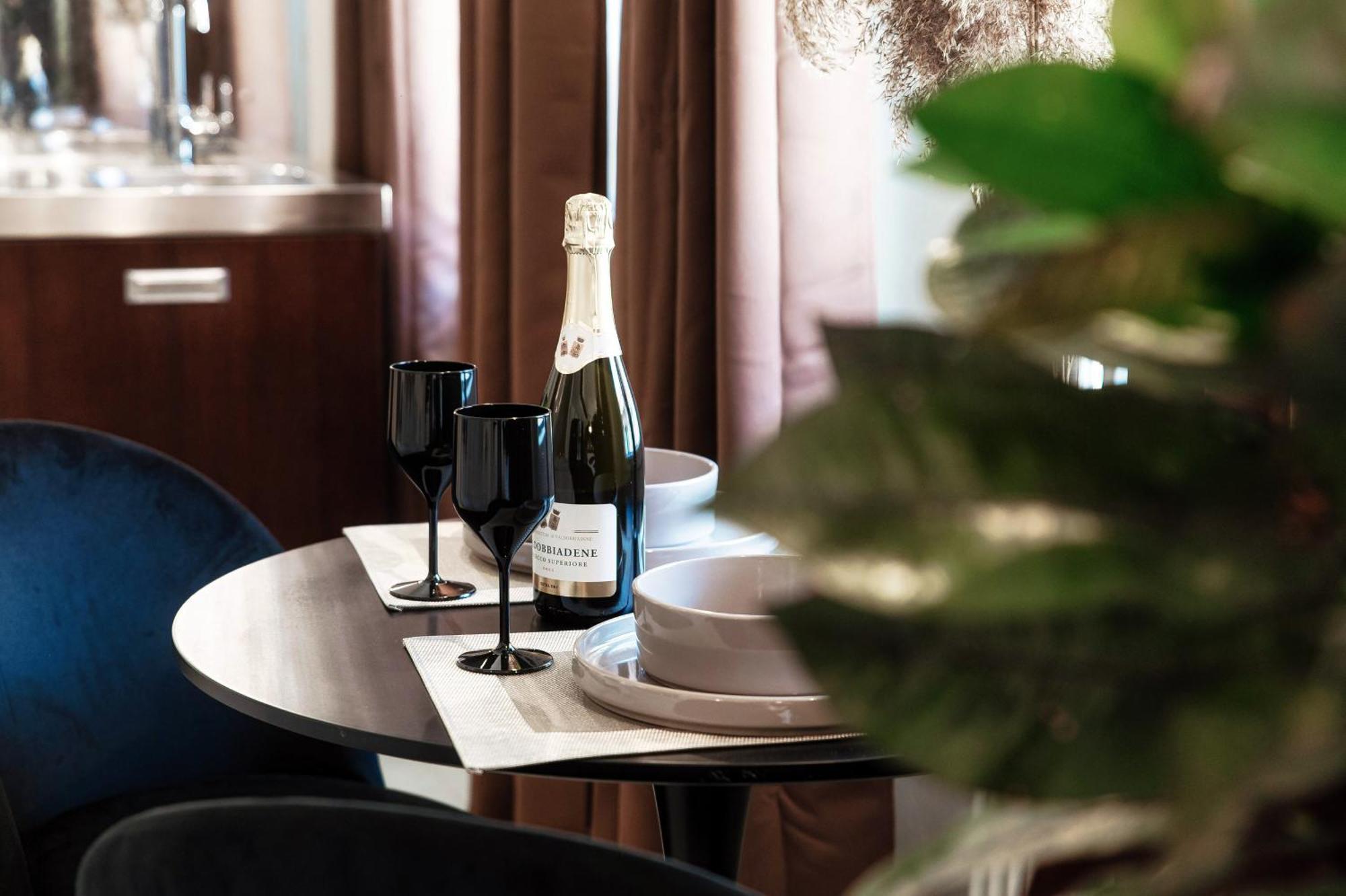 Sahara & Amazzonia Luxury Rooms- The House Of Travelers Como Luaran gambar