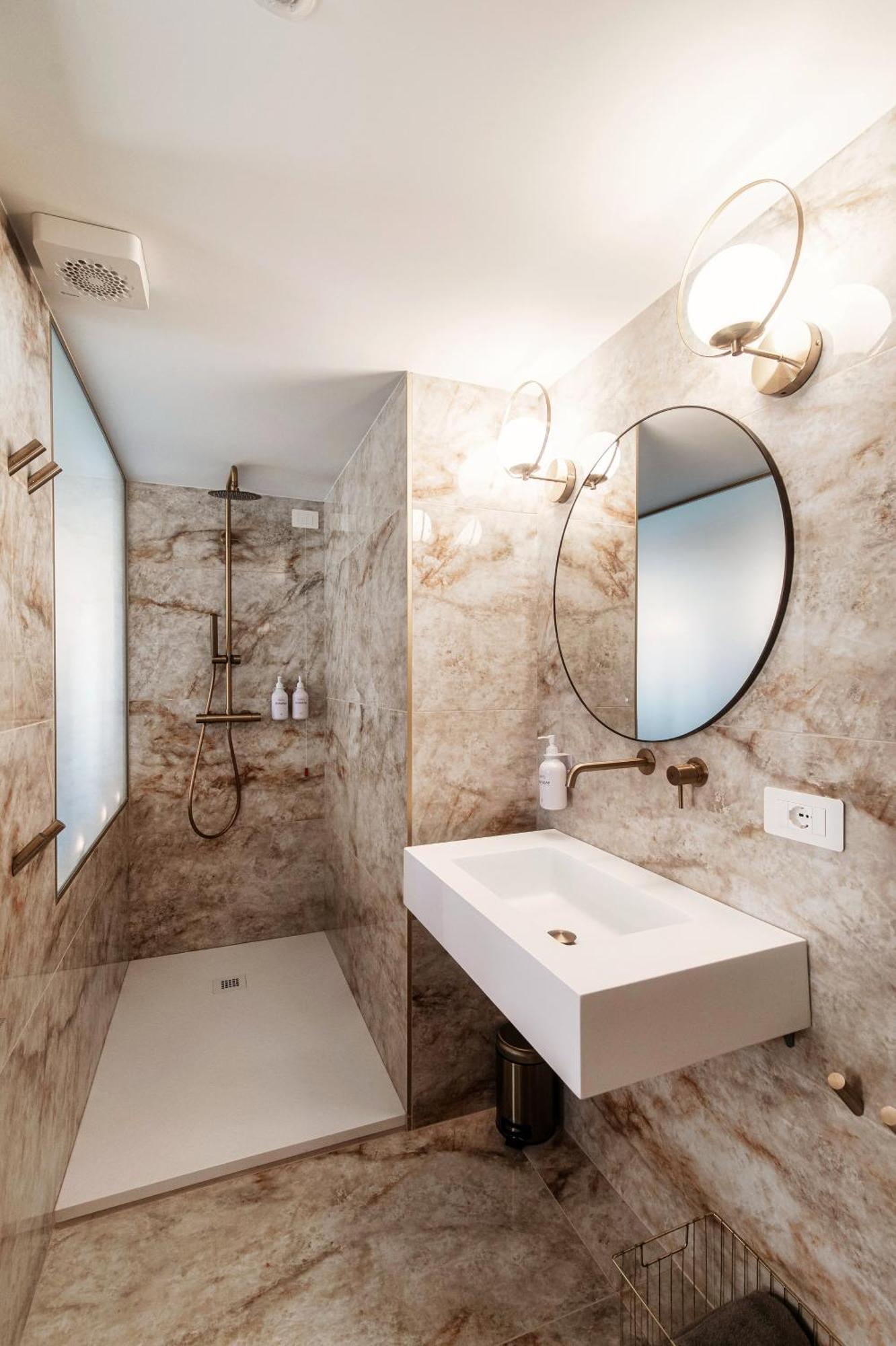 Sahara & Amazzonia Luxury Rooms- The House Of Travelers Como Luaran gambar