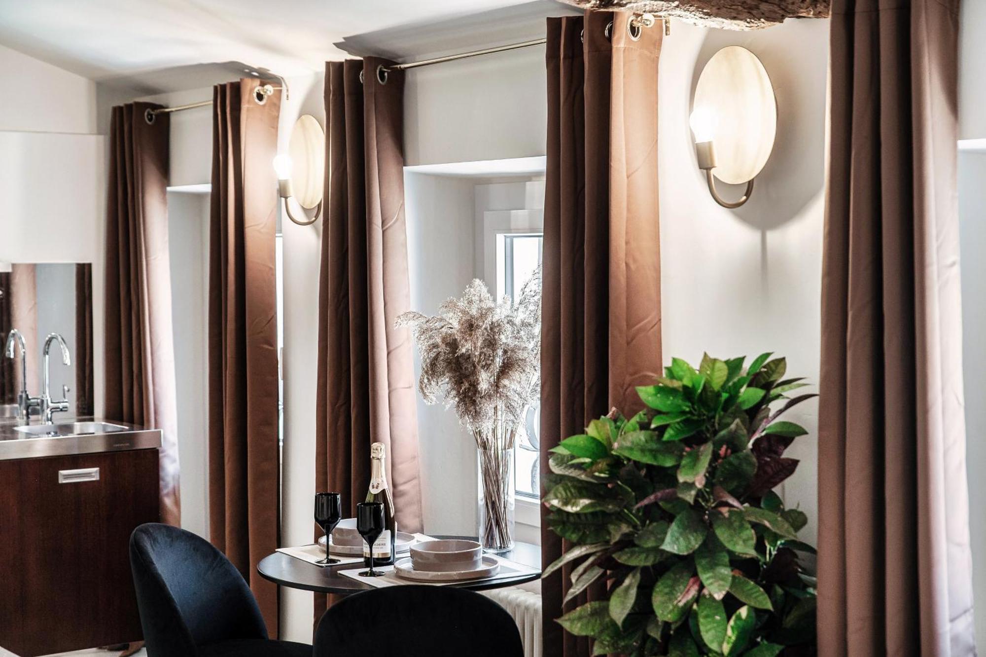 Sahara & Amazzonia Luxury Rooms- The House Of Travelers Como Luaran gambar